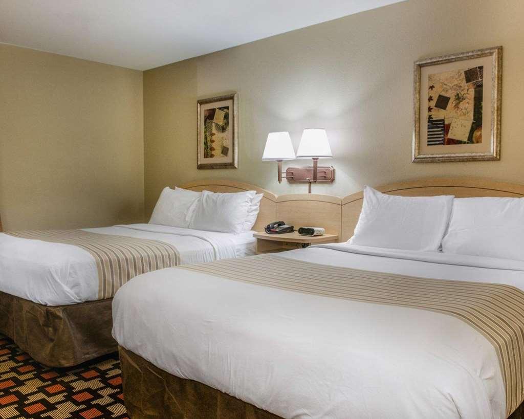 Suburban Extended Stay Northeast Indianapolis Room photo