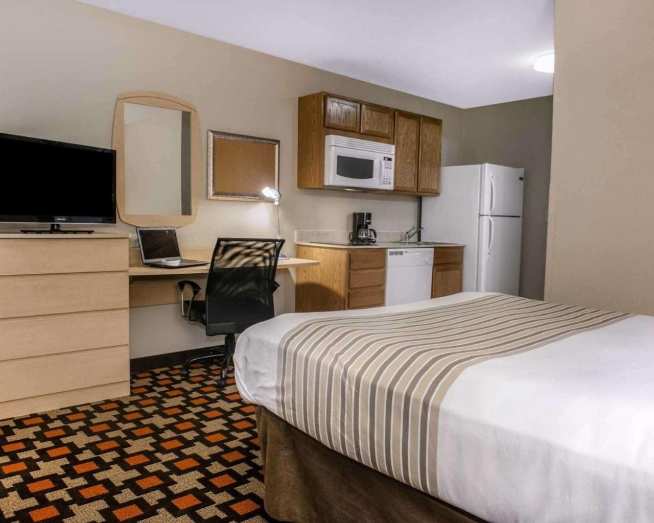 Suburban Extended Stay Northeast Indianapolis Exterior photo